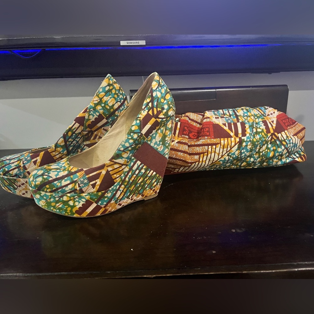 Wedge heels shoes and bag